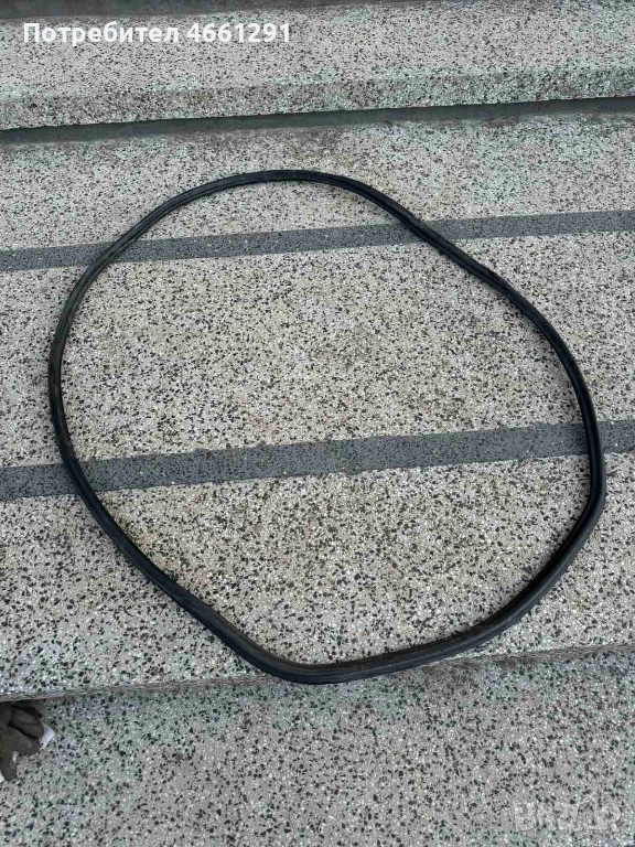 Уплътнение на задна дясна врата на Ауди Audi A8 D4 H4 само за 30лв., снимка 1