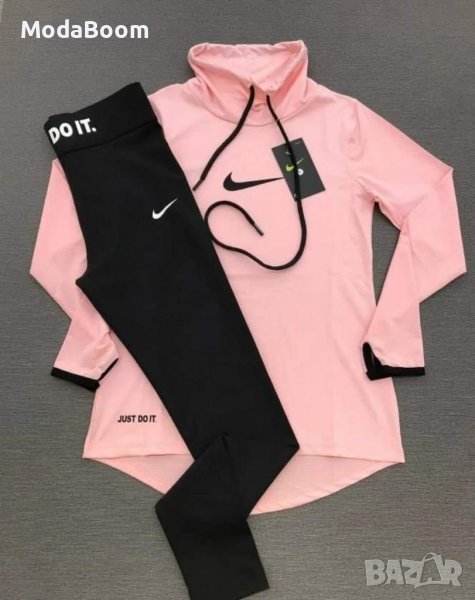 Дамски комплекти Nike, снимка 1