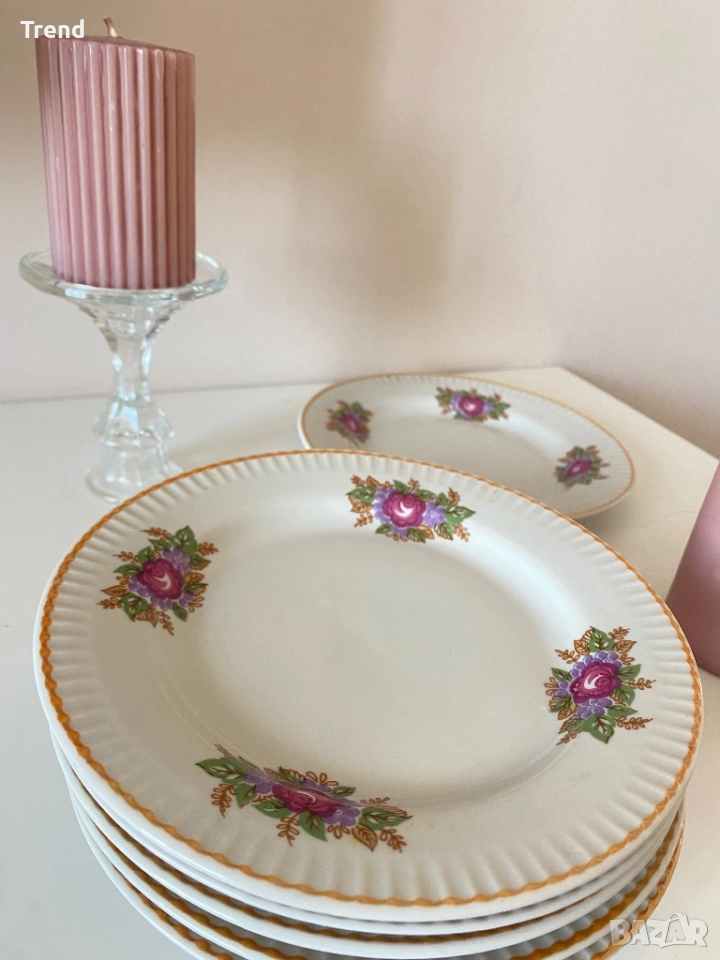 Порцеланови десертни чинии, снимка 1