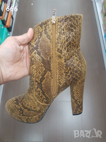 Обувки, снимка 3 - Дамски ежедневни обувки - 43050579