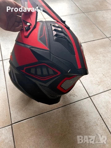 Кросова каска размер L, снимка 5 - Спортна екипировка - 51276475