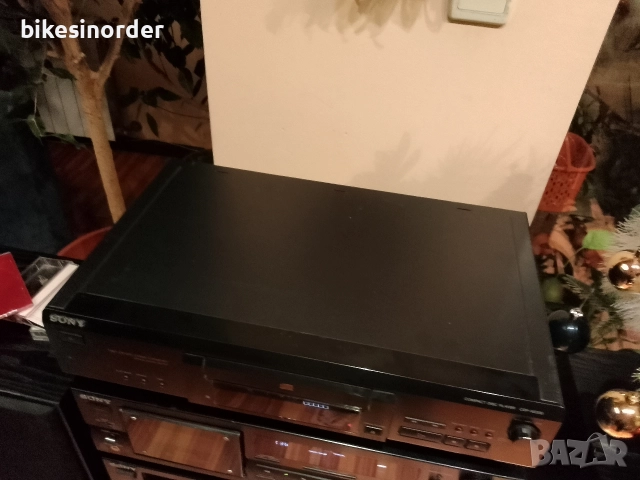 SONY CDP-XE330 отличен СД плейър, снимка 2 - Декове - 52889065