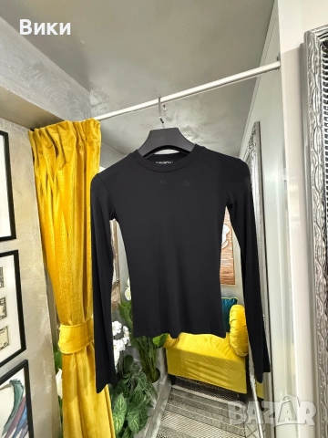 Черна блуза налична в размер S, M u L, снимка 2 - Блузи с дълъг ръкав и пуловери - 52927311