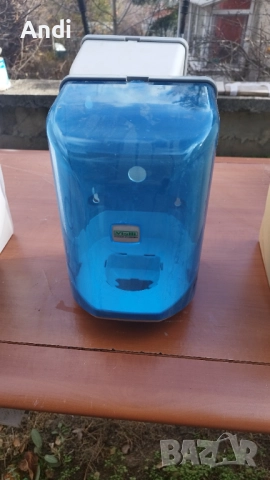 Диспенсъри за течен сапун , тоалетна хартия , кърпи за ръце и кухненски рола, снимка 13 - Други стоки за дома - 52567697