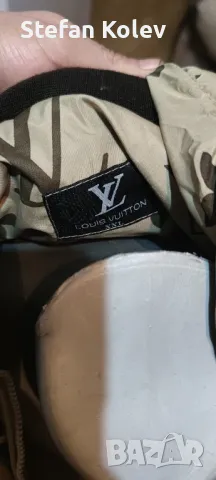 ДАМСКО ЗИМНО ЯКЕ.
С пухеста качулка.
Модел:LOUIS VUITTON., снимка 8 - Якета - 48595941