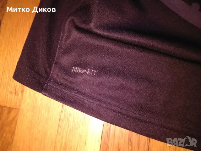 Тениска маркова на Найк размер Л тъмно синя отлична дъга, снимка 2 - Тениски - 49156993