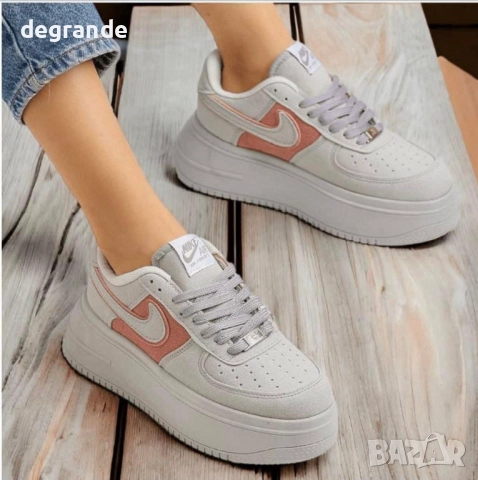 Дамски маратонки Nike Air