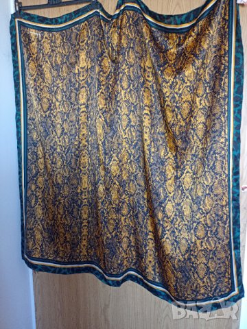 Голям шал от коприна нов, снимка 4 - Шалове - 40644514