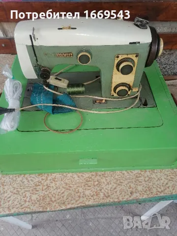 немска ретро шевна машина-Naumann