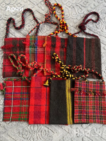 Малки коледни торбички от ръчно тъкан вълнен и памучен плат, снимка 2 - Други - 52708352