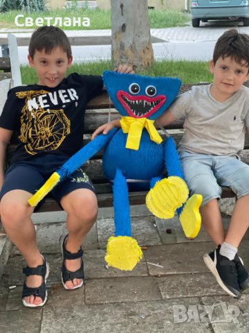 Пинята Хаги Лаги Huggy Wuggy, снимка 4 - Ръчно изработени сувенири - 37119715