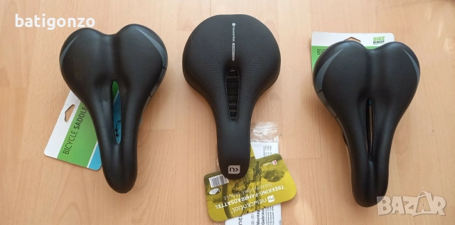 Седалки за колело.