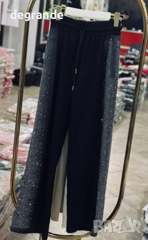 Дамски спортен панталон с камъчета 