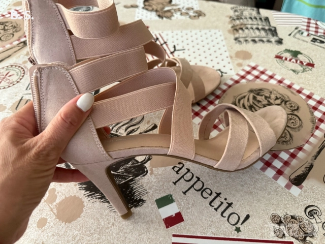 Дамски сандалети, снимка 2 - Сандали - 51460685