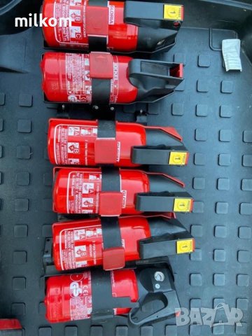 Немски комплект пожарогасител Gloria със стойка и кутия за мерцедес бенц и други марки и модели, снимка 2 - Части - 40626282