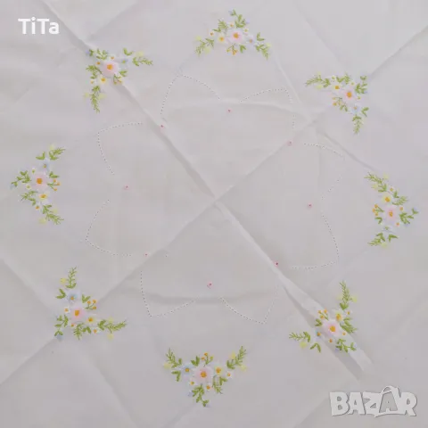 Нежна Винтидж 100% памук бродирана покривка, снимка 3 - Покривки за маси - 49510716