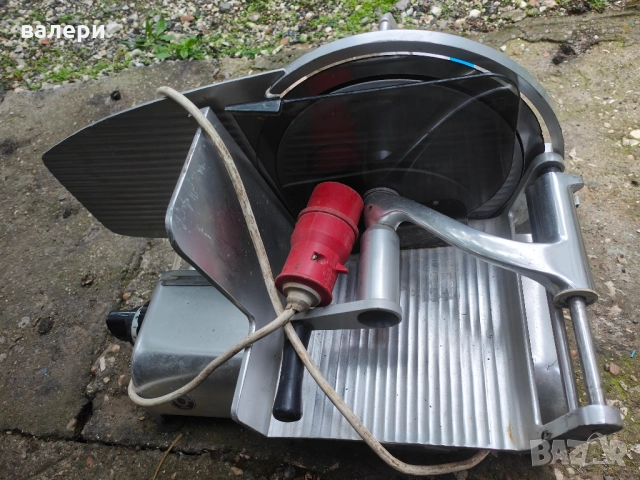 голяма тежка машина за рязане