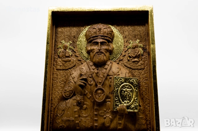 Позлатена релефна икона на Свети Николай Чудотворец от дъб, снимка 5 - Икони - 53223976