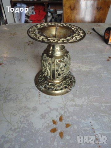 Невероятен ажурен бронзов свещник 