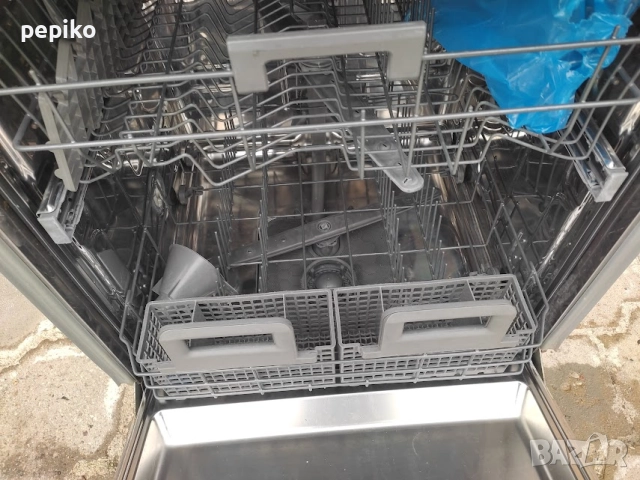 Продавам Употребявана съдомиялна WHIRPOOL за вграждане, снимка 5 - Съдомиялни - 52672375