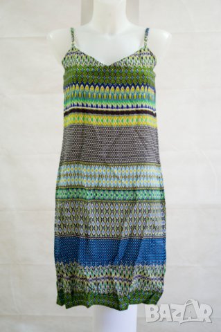Многоцветна рокля с фигурален принт - M, снимка 2 - Рокли - 43111407