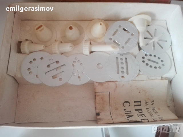 Ретро ютия и преса (шприц) за сладки.., снимка 2 - Микровълнови - 45706849