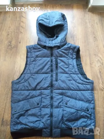 armani exchange - страхотен мъжки елек КАТО НОВ Л, снимка 2 - Други - 47884647