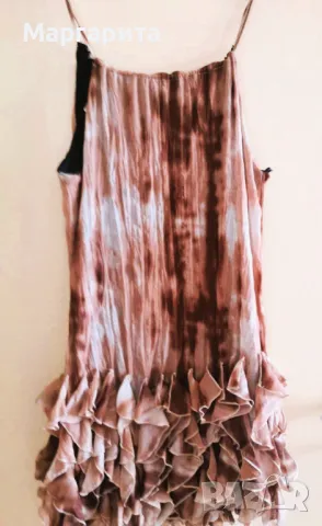 нова светлокафява рокля с къдрици