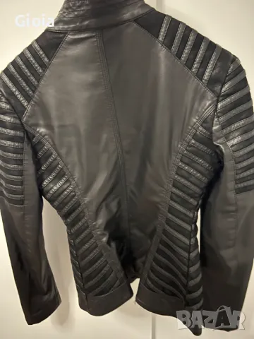 Кожено яке изкуствена кожа намалям на 30 лева, снимка 2 - Якета - 48167978