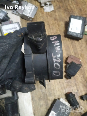 Дебитомер за BMW E46 320 D AIR FLOW METER 0928400468 77870760 , снимка 4 - Части - 47277635