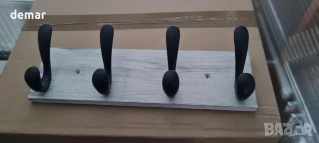 Закачалка за палта HONSKY за стенен монтаж, дървена с 4 двойни куки, бяла/черна, снимка 8 - Закачалки - 50917845