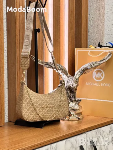 Michael Kors дамски чанти различни цветове , снимка 4 - Чанти - 48132464