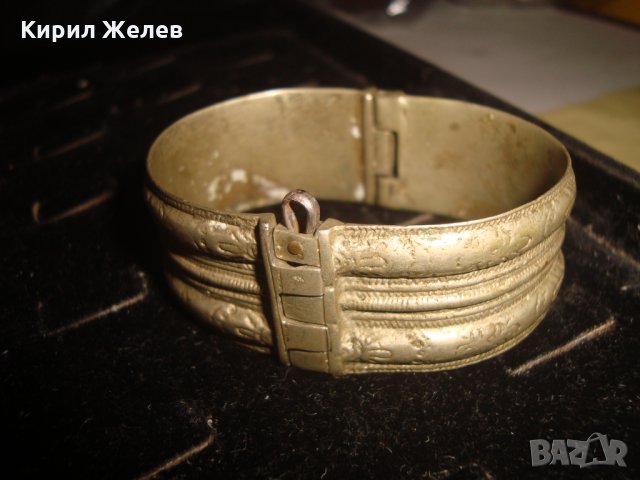 САЧАНЕНА ВЪЗРОЖДЕНСКА ОРНАМЕНТИРАНА МАЙСТОРСКА ИЗРАБОТКА СРЕБЪРНА ГРИВНА с ЩИФТ 20720, снимка 2 - Антикварни и старинни предмети - 33214878