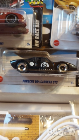 Светеща диорама 1/64 с 5 колички, снимка 10 - Колекции - 52676128