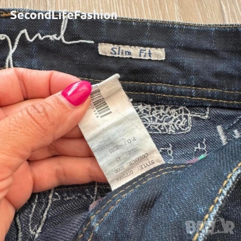 Дамски дънки Desigual, размер 42, слим крой, ниска талия, син цвят, снимка 3 - Дънки - 52266356