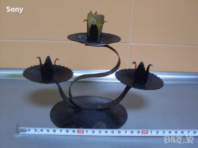 Стар железен свещник., снимка 3 - Антикварни и старинни предмети - 52712492