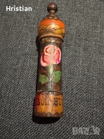 Шишенце за розова вода