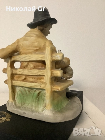 Фигурка порцелан  отличен състояние  стил Каподемонте  височина 19 см, снимка 4 - Колекции - 53084723