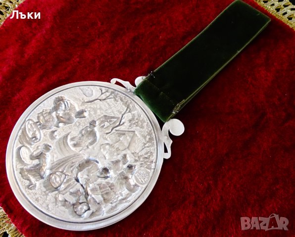 Плакет,пано от калай Гроздобер на SkS. , снимка 4 - Антикварни и старинни предмети - 39051103