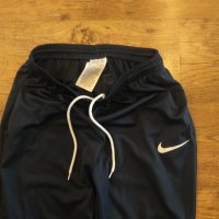 Nike - страхотно мъжко долнище КАТО НОВО , снимка 1 - Спортни дрехи, екипи - 43717207