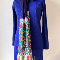 Елегантна рокля в наситено син цвят и кашмирен ша, снимка 3 - Рокли - 44884912