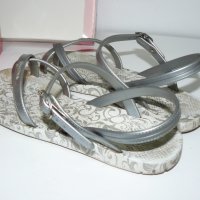 Ipanema сандали сребристи каишки - EUR 34/35, BRA 23/33, USA 3, снимка 5 - Детски сандали и чехли - 28724032