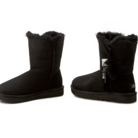 оригинални ботуши UGG Lilou Charm  номер 35-36, снимка 2 - Дамски ботуши - 43149513