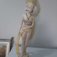 голяма  скулптора на жена, снимка 1 - Антикварни и старинни предмети - 43592334