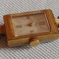 Стар механичен дамски часовник Луч СССР с позлатена рамка за КОЛЕКЦИЯ 41988, снимка 4 - Други ценни предмети - 43905385