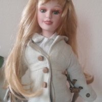 Нова кукла със стойка , снимка 1 - Кукли - 37968270