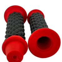 Комплект гумени ръкохватки, за мотор, червен , снимка 1 - Аксесоари и консумативи - 36429731