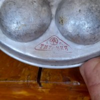 Стар алуминиев тиган за яйца #4, снимка 6 - Антикварни и старинни предмети - 37238932