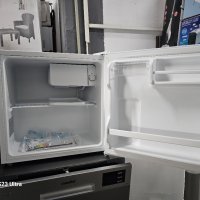 хладилник минибар Comfee , снимка 4 - Хладилници - 43176645