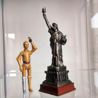 Сувенир от Ню Йорк , Статуята на Свободата . , снимка 6 - Антикварни и старинни предмети - 44843995